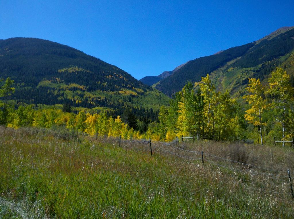 Hotel Lenado Aspen Bagian luar foto